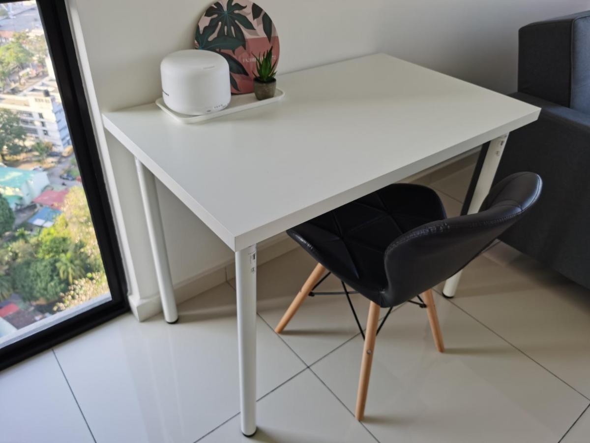 Beacon Exec Suites# Msg Chair#Disney Hotstar George Town Zewnętrze zdjęcie